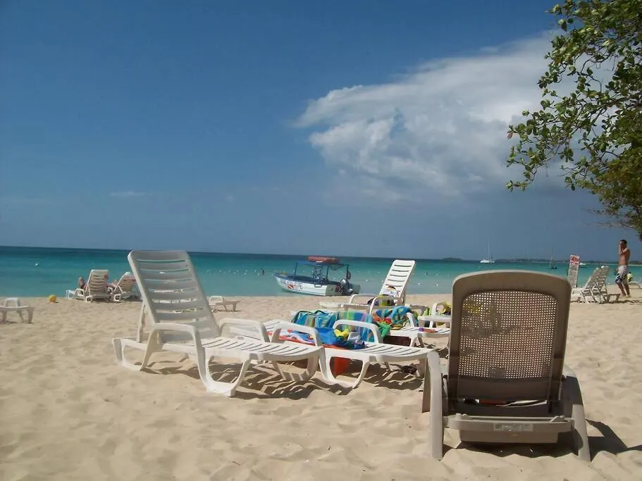 Studio Apt On 7 Mile Beach At Negril Beach Club 0*,  Jamaika